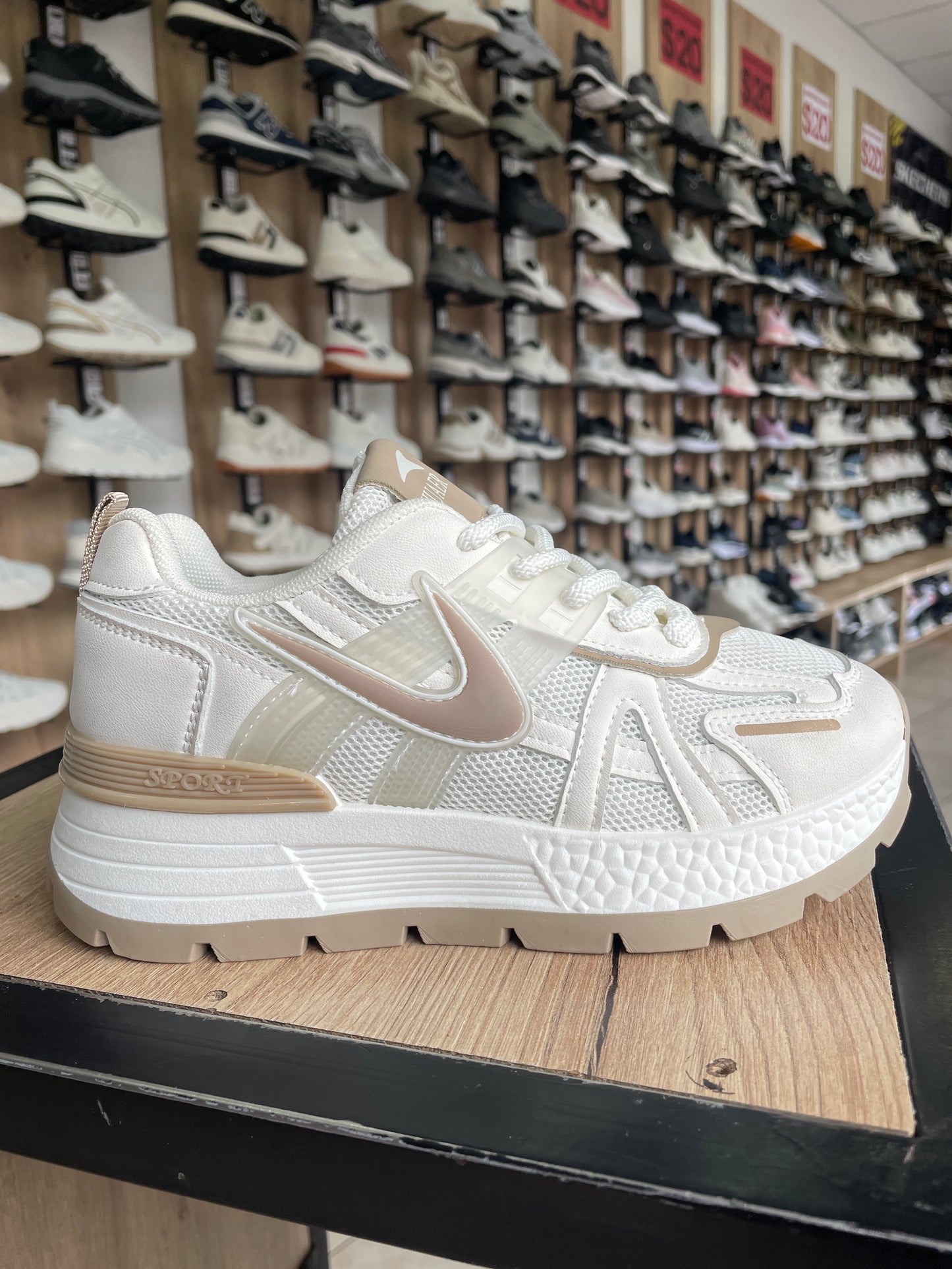 SNEAKER NK BEIGE