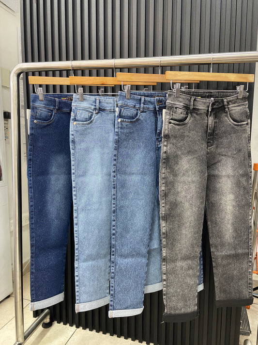 MOM JEAN BR