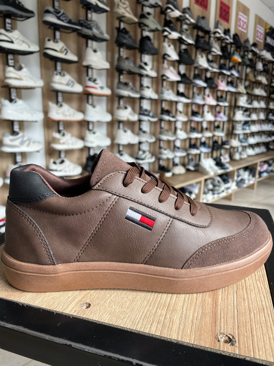 SNEAKER TY CAFÉ