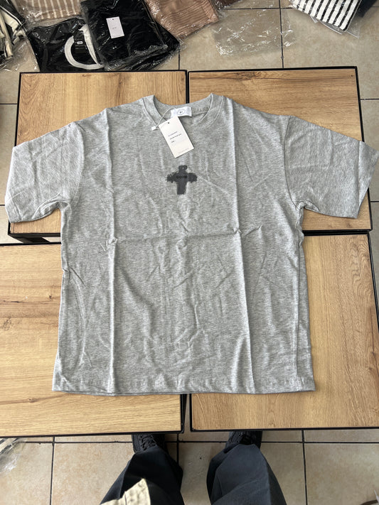 CAMISETA CON GRIS