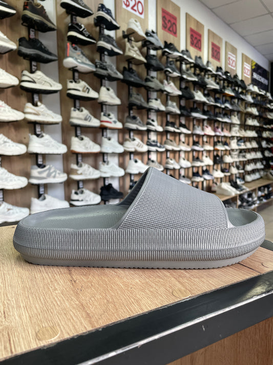 SANDALIA LLANA GRIS